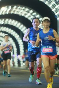 BIB: 424
                            <button type="button" onclick="openModal(20473712)" class="btn btn-primary btn-sm float-right btn-popup" data-toggle="modal" data-target=".modal-high-quality">
                        <i class="fas fa-shopping-cart"></i> Add to Cart
                    </button>
                                            <button type="button" onclick="isThisMe(20473712, true)" class="btn btn-success btn-sm float-right btn-popup btn-isme hidden" data-toggle="tooltip" data-placement="bottom" title="นี่คือรูปของคุณใช่ไหม คลิกที่นี่เพื่อเอาเข้าอัลบั้ม">
                        <i class="fas fa-plus"></i> Add to album
                    </button>
                    <button type="button" onclick="isThisMe(20473712, false)" class="btn btn-warning btn-sm float-right btn-popup btn-isnotme hidden">
                        <i class="fas fa-ban"></i> Remove from album
                    </button>